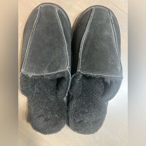 BearPaw Black Suede Shearling-Lined Slip-On Slippers NWOT